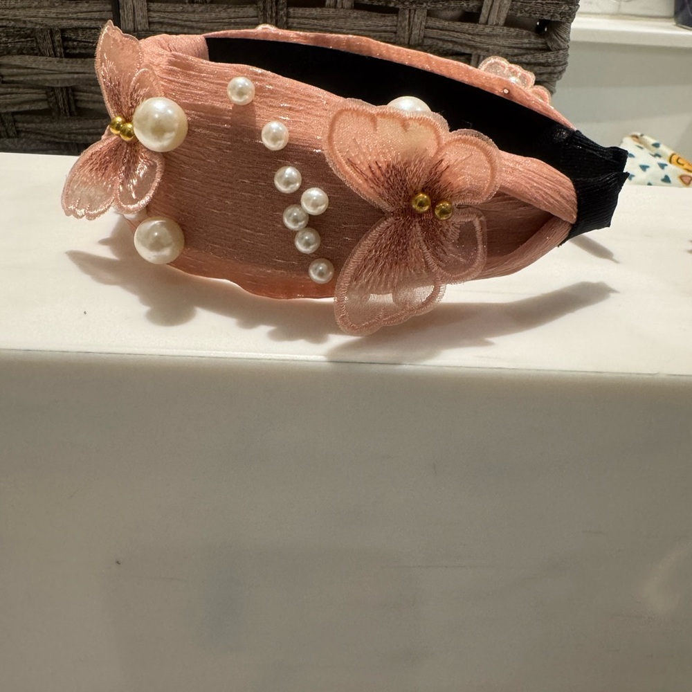 LOW START! Elegant Pink Headband with Pearls - Picture 4 of 8
